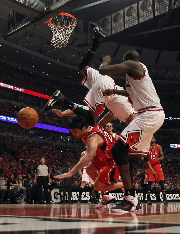  吹杨四十一分率队，老鹰击败公牛重燃季后赛斗志