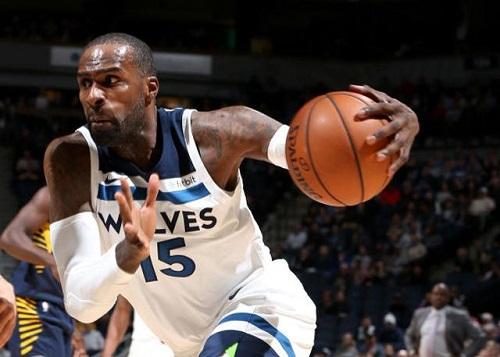  阿斯顿维拉折戟沉沙！客场惨败于狼队暴露短板  